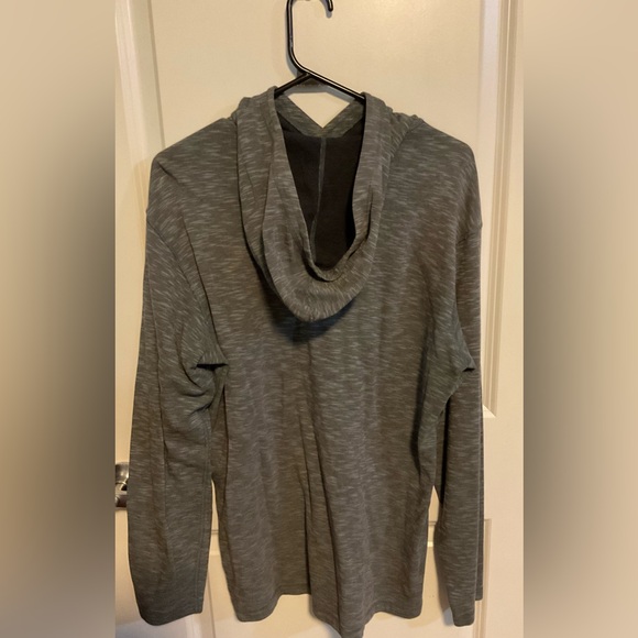 MEC Men’s Sweater - Picture 2 of 3